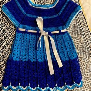 Beautiful hand crocheted dress: 0-3 months approx